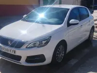 Usado Peugeot 308 100 CV (73 kW) 2019 Blanco Berlina