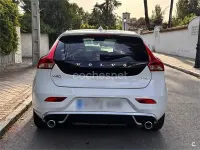 Usado Volvo V40 R-Design Momentum 152 CV (111 kW) 2018 Blanco Berlina