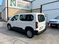 Usado Citroën Berlingo Feel 100 CV (73 kW) 2022 Blanco Monovolumen