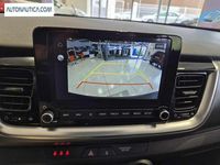 Usado Kia Stonic 101 CV (74 kW) 2021 Rojo SUV
