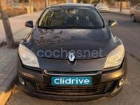 Usado Renault Mégane Authentique 101 CV (74 kW) 2013 Gris Berlina