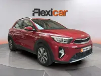 Usado Kia Stonic 101 CV (74 kW) 2024 Rojo SUV