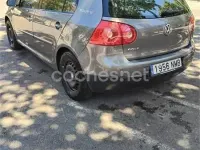 Usado VW Golf V Sportline 140 HP (102 kW) 2007 Cinzento Sedan