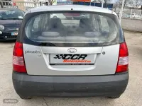 Usado Kia Picanto LX 60 CV (44 kW) 2004 Plateado Utilitario