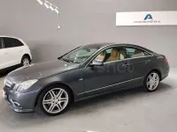 Usado Mercedes E250 Elegance 204 CV (150 kW) 2010 Gris / plata Coupe