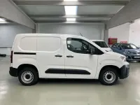 Usado Peugeot Partner S 102 CV (75 kW) 2021 Blanco Monovolumen