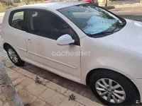 Usado VW Golf V 102 CV (75 kW) 2007 Blanco Berlina