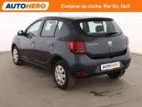 Usado Dacia Sandero Essentiel 75 CV (55 kW) 2019 Gris Utilitario