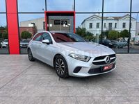 Usado Mercedes A180 116 CV (85 kW) 2022 Gris / plata Berlina