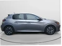Usado Peugeot 208 Style 102 CV (75 kW) 2024 Gris Utilitario