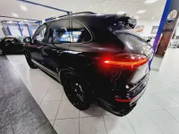 Usado Porsche Cayenne Turbo 519 CV (381 kW) 2016 Negro SUV