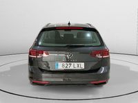 Usado VW Passat Business 122 CV (89 kW) 2022 Gris Berlina