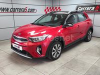 Käytetty Kia Stonic 100 HP (73 kW) 2021 Punainen Katumaasturi