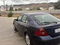 Usado Ford Mondeo Ambiente 115 CV (84 kW) 2005 Amarillo Berlina