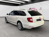 Usado Skoda Superb Elegance 160 CV (117 kW) 2011 Blanco Berlina
