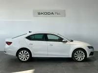 Usado Skoda Octavia Style 204 CV (150 kW) 2025 Blanco Utilitario