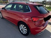 Usado Skoda Kamiq Ambition 110 CV (80 kW) 2022 Rojo SUV