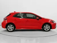 Usado Toyota Corolla Active 122 CV (89 kW) 2022 Rojo Berlina