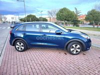 Usado Kia Niro 141 CV (103 kW) 2017 Azul SUV