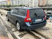 Usado Volvo V70 Momentum 175 CV (128 kW) 2009 Azul Familiar