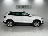 Usado Skoda Karoq Selection 150 CV (110 kW) 2025 Blanco SUV