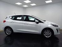 Usado Ford Fiesta Trend 75 CV (55 kW) 2021 Blanco Utilitario