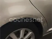 Usado Toyota Avensis Executive 150 CV (110 kW) 2005 Gris / plata Berlina