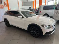 Usado Mercedes E220 All-Terrain 194 CV (142 kW) 2019 Blanco Familiar