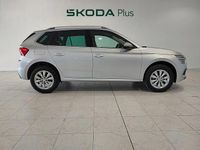 Usado Skoda Kamiq Selection 115 CV (84 kW) 2024 Gris plata SUV