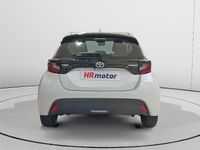 Usado Toyota Yaris Hybrid Business Edition 116 CV (85 kW) 2022 Blanco Berlina