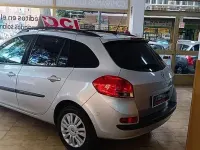 Usado Renault Clio 89 CV (65 kW) 2011 Plateado Familiar