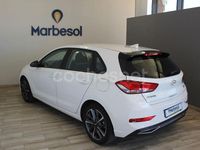 Usado Hyundai i30 110 HP (80 kW) 2021 Branco Sedan