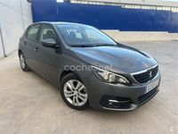 Usado Peugeot 308 Active 100 CV (73 kW) 2020 Gris / plata Berlina