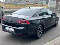 Usado VW Passat Executive 150 CV (110 kW) 2022 Negro Familiar
