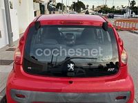 Usado Peugeot 107 68 CV (50 kW) 2006 Rojo Utilitario