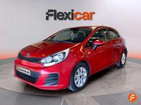 Usado Kia Rio 84 CV (61 kW) 2017 Rojo Utilitario