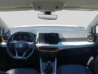 Usado Seat Arona Style Plus 110 CV (80 kW) 2022 Blanco SUV