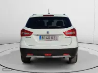 Usado Suzuki SX4 111 CV (81 kW) 2019 Blanco SUV