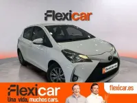 Usado Toyota Yaris Active 111 CV (81 kW) 2018 Blanco Utilitario