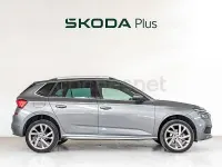 Usado Skoda Kamiq Style 110 HP (80 kW) 2022 Cinzento SUV