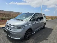 Usado VW Multivan Style 150 CV (110 kW) 2023 Gris / plata Monovolumen