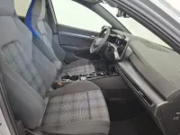 Nuevo VW Golf VIII GTE 272 CV (200 kW) 2026 Gris / plata Berlina