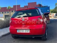Usado VW Polo Trendline 64 CV (47 kW) 2003 Rojo Berlina
