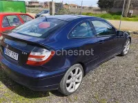 Usado Mercedes C220 150 CV (110 kW) 2006 Azul Berlina