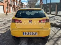 Usado Seat Ibiza Sport 100 CV (73 kW) 2005 Amarillo Utilitario