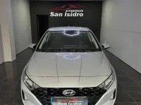 Usado Hyundai i20 100 CV (73 kW) 2021 Gris / plata Utilitario