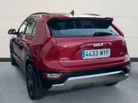 Usado Kia Niro 129 CV (94 kW) 2025 Rojo SUV