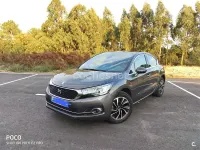 Usado DS Automobiles DS4 Style 120 CV (88 kW) 2017 Gris / plata Berlina
