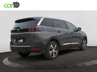 Usado Peugeot 5008 Allure 136 CV (100 kW) 2024 Gris SUV