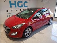 Usado Hyundai i30 110 CV (80 kW) 2013 Rojo Berlina